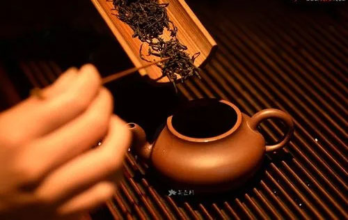 紅茶和大紅袍可以用一個(gè)紫砂壺嗎1