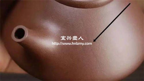 紫砂壺表面的黑色和白色小點(diǎn)是瑕疵嗎