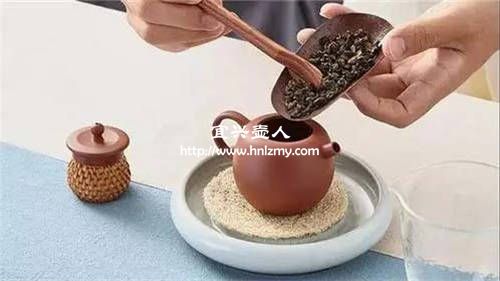 紫砂壺泡茶和蓋碗泡茶有什么區(qū)別