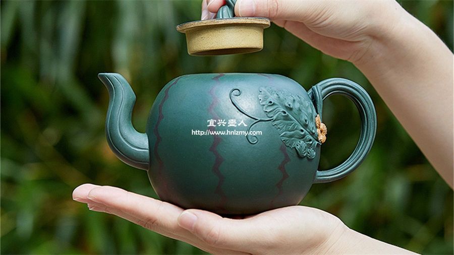 紫砂里的綠泥真是綠色的嗎？揭秘綠色紫砂壺真相！