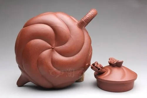 幾十塊錢(qián)的魚(yú)化龍壺是紫砂嗎1